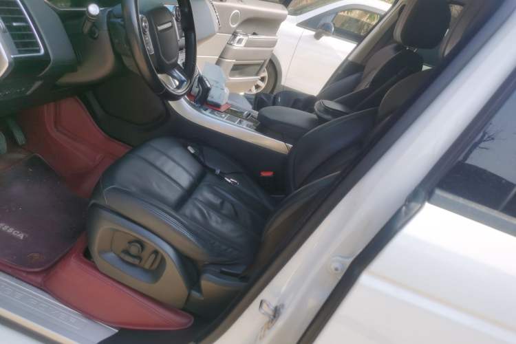Used Land Rover Range Sport 2015 3.0 SC V6 HSE Left Front Seat