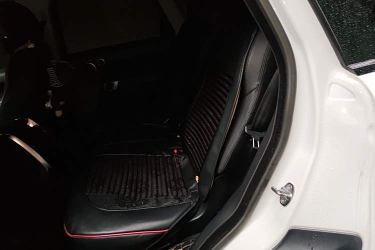 Used Land Rover Range Sport 2015 3.0 SDV6 HSE Left Rear Seat