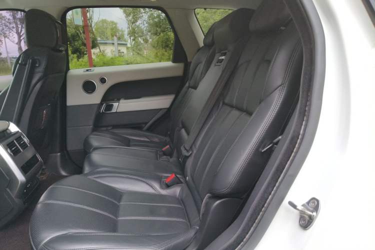 Used Land Rover Range Sport 2015 3.0 SC V6 HSE Left Rear Seat