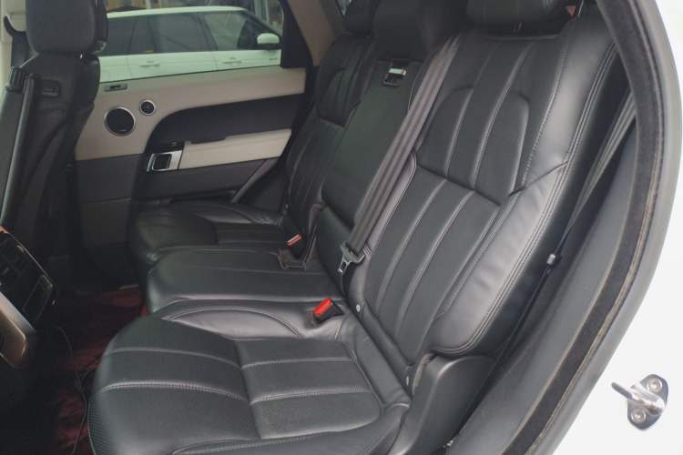Used Land Rover Range Sport 2015 3.0 SC V6 HSE Left Rear Seat