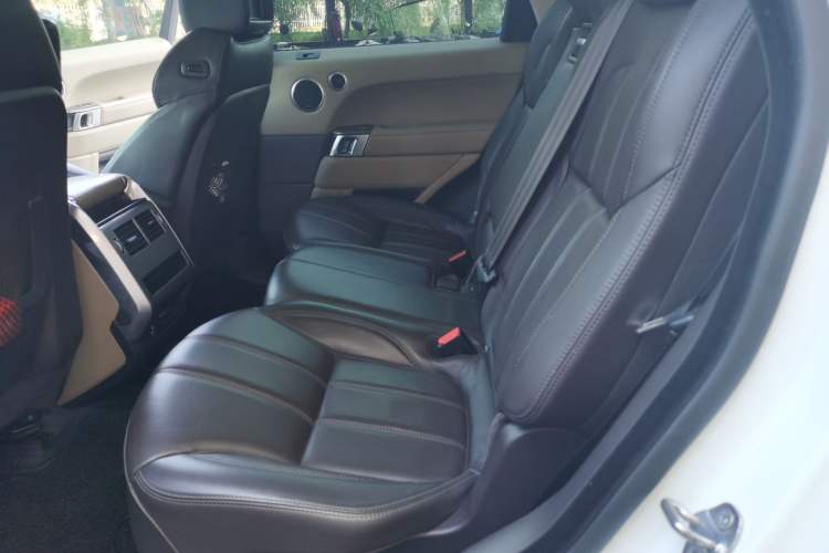Used Land Rover Range Sport 2015 3.0 SC V6 HSE Left Rear Seat