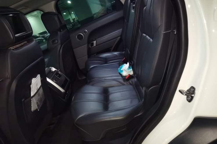 Used Land Rover Range Sport 2015 3.0 SC V6 HSE DYNAMIC Left Rear Seat