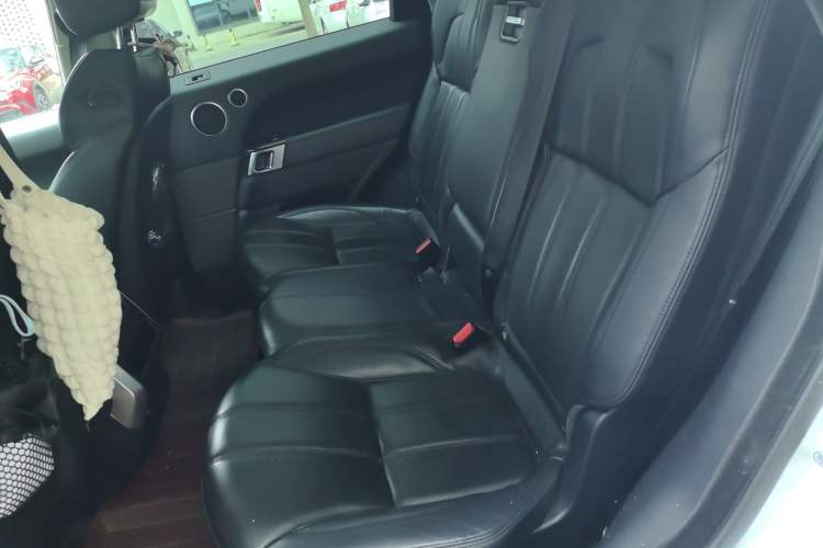 Used Land Rover Range Sport 2015 3.0 SC V6 HSE DYNAMIC Left Rear Seat
