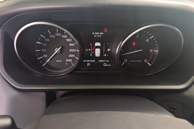 Used Land Rover Range Sport  Odometer Close Up