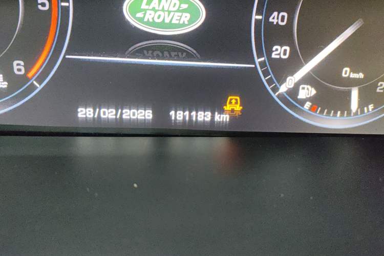 Used Land Rover Range Sport 2015 3.0 SDV6 HSE Odometer Close Up