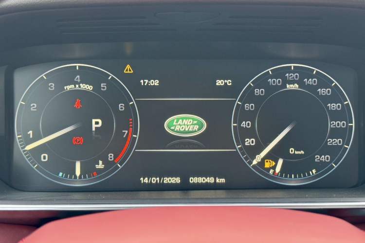 Used Land Rover Range Sport 2015 3.0 SC V6 HSE DYNAMIC Odometer Close Up