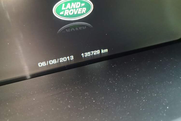 Used Land Rover Range Sport 2015 3.0 SC V6 HSE DYNAMIC Odometer Close Up