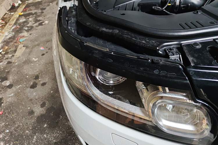 Used Land Rover Range Sport 2015 3.0 SDV6 HSE Right Front Headlight