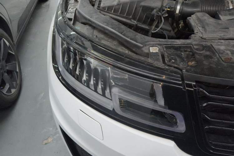Used Land Rover Range Sport 2015 3.0 SC V6 HSE Right Front Headlight
