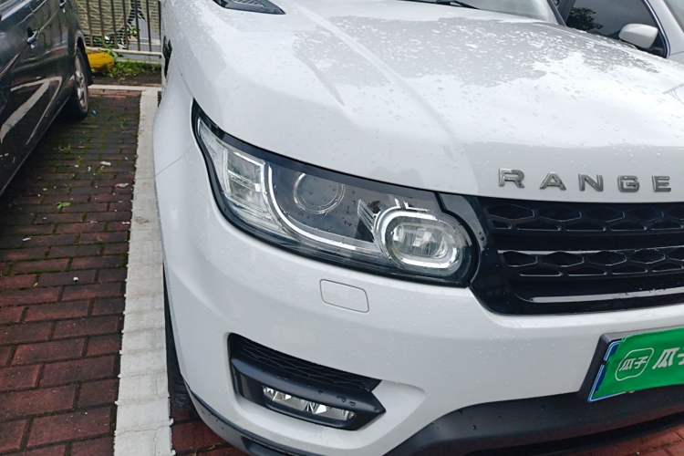 Used Land Rover Range Sport 2015 3.0 SDV6 HSE Right Front Headlight
