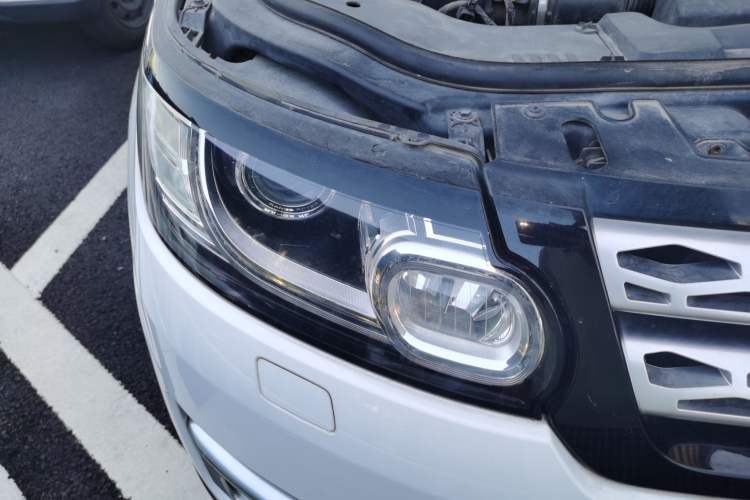 Used Land Rover Range Sport 2015 3.0 SC V6 HSE Right Front Headlight