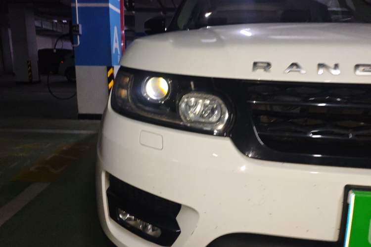 Used Land Rover Range Sport 2015 3.0 SC V6 HSE DYNAMIC Right Front Headlight