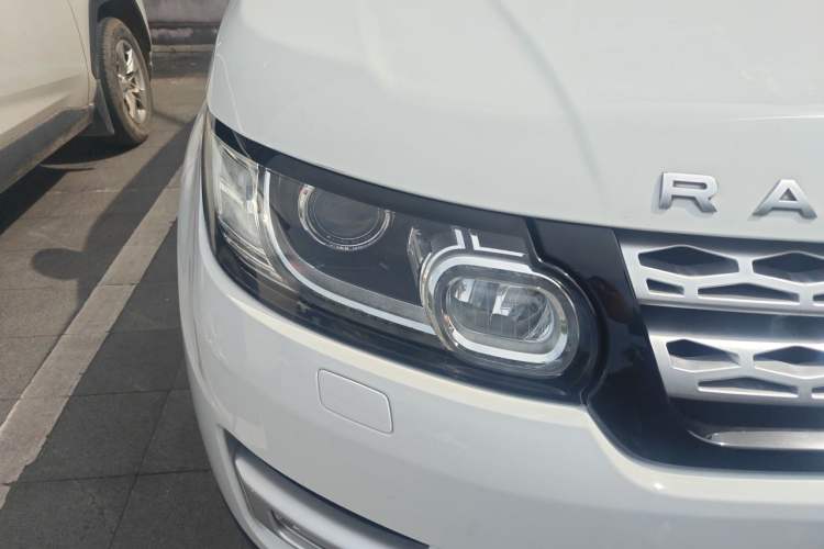 Used Land Rover Range Sport 2015 3.0 SC V6 HSE Right Front Headlight