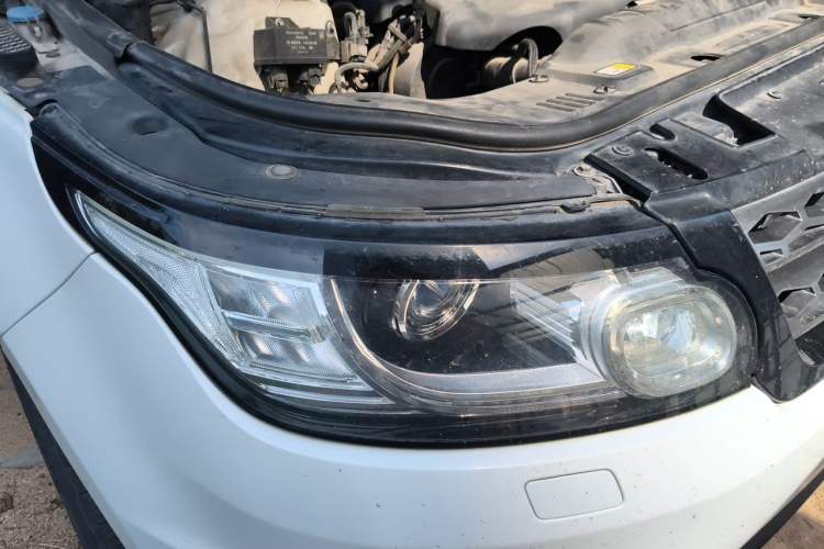 Used Land Rover Range Sport 2015 3.0 SDV6 HSE Right Front Headlight