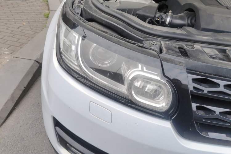 Used Land Rover Range Sport 2015 3.0 SC V6 HSE DYNAMIC Right Front Headlight