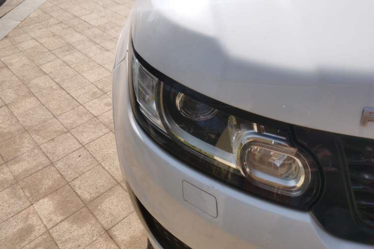 Used Land Rover Range Sport 2015 3.0 SC V6 HSE Right Front Headlight