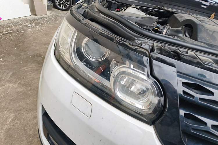 Used Land Rover Range Sport 2015 3.0 SC V6 HSE DYNAMIC Right Front Headlight