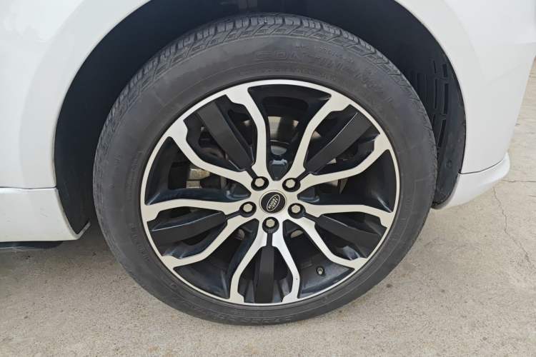 Used Land Rover Range Sport 2015 3.0 SC V6 HSE DYNAMIC Right Front Wheel Hub