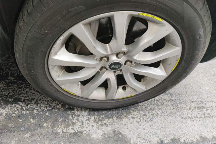 Used Land Rover Range Sport 2015 3.0 SDV6 HSE Right Front Wheel Hub