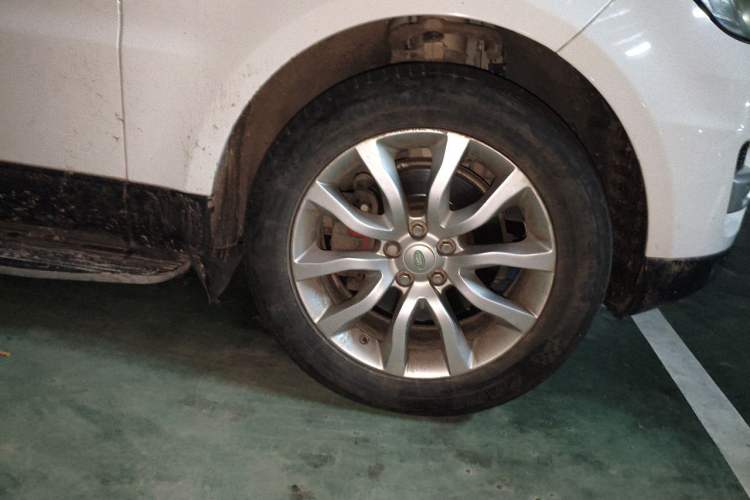 Used Land Rover Range Sport 2015 3.0 SDV6 HSE Right Front Wheel Hub