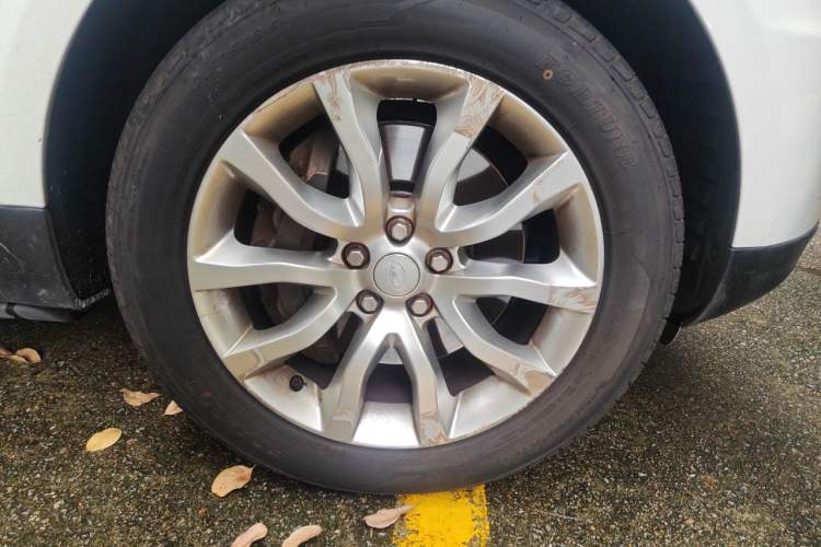 Used Land Rover Range Sport 2015 3.0 SDV6 HSE Right Front Wheel Hub