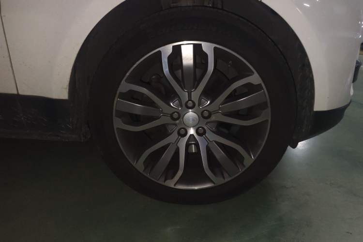 Used Land Rover Range Sport 2015 3.0 SC V6 HSE DYNAMIC Right Front Wheel Hub