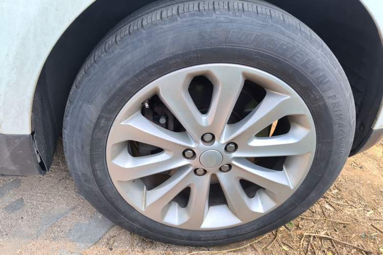 Used Land Rover Range Sport 2015 3.0 SDV6 HSE Right Front Wheel Hub