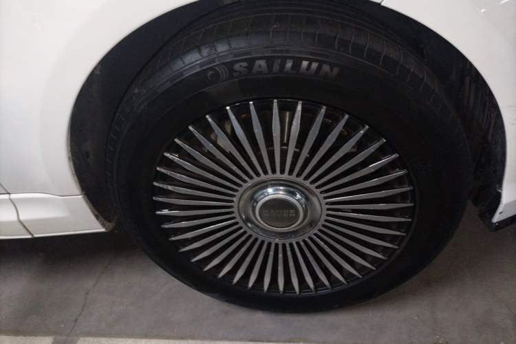 Used Land Rover Range Sport 2015 3.0 SDV6 HSE DYNAMIC Right Front Wheel Hub