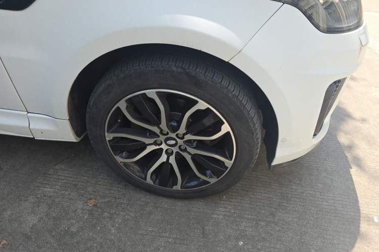 Used Land Rover Range Sport 2015 3.0 SC V6 HSE DYNAMIC Right Front Wheel Hub