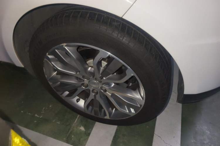 Used Land Rover Range Sport 2015 3.0 SC V6 HSE DYNAMIC Right Front Wheel Hub