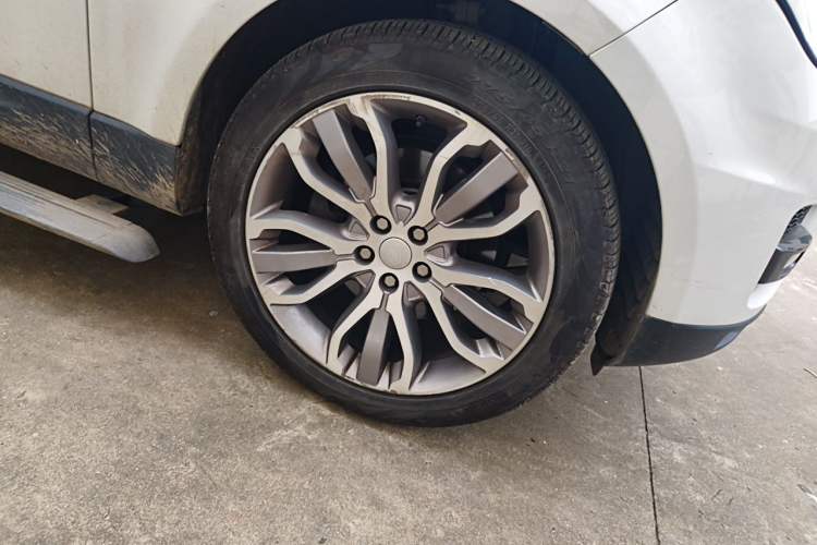 Used Land Rover Range Sport 2015 3.0 SC V6 HSE DYNAMIC Right Front Wheel Hub