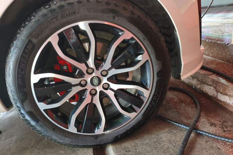 Used Land Rover Range Sport 2015 3.0 SDV6 HSE Right Front Wheel Hub