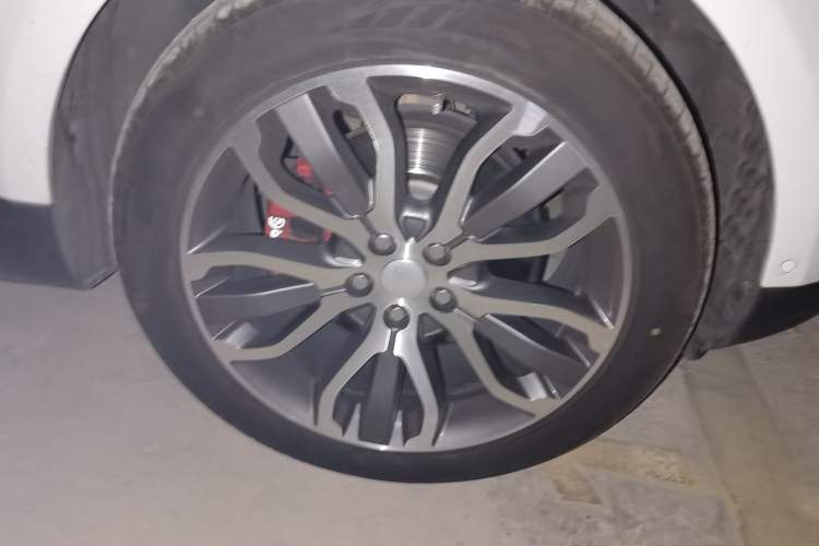 Used Land Rover Range Sport 2015 3.0 SC V6 HSE DYNAMIC Right Front Wheel Hub