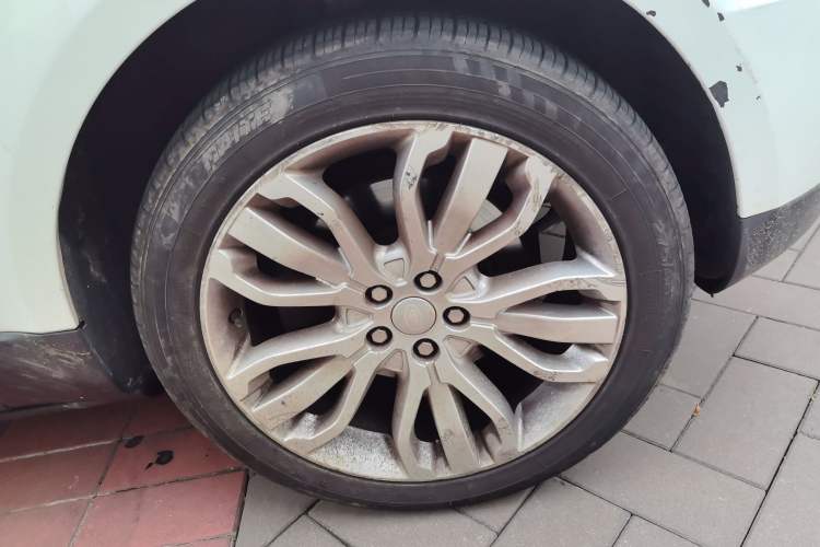 Used Land Rover Range Sport 2015 3.0 SC V6 HSE DYNAMIC Right Front Wheel Hub