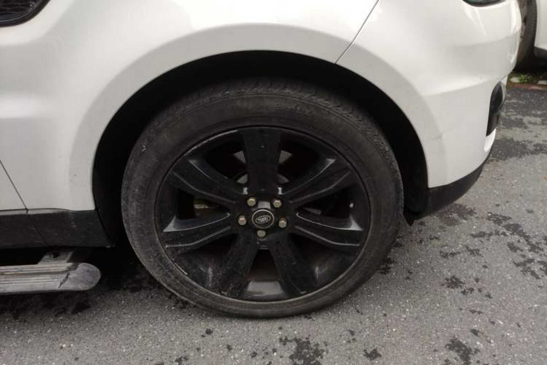 Used Land Rover Range Sport  Right Front Wheel Hub