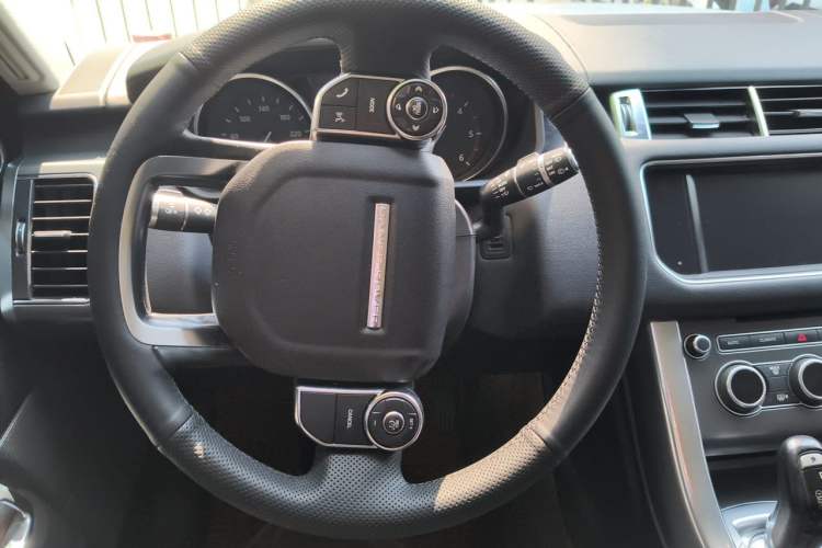 Used Land Rover Range Sport 2015 3.0 SDV6 HSE Steering Wheel