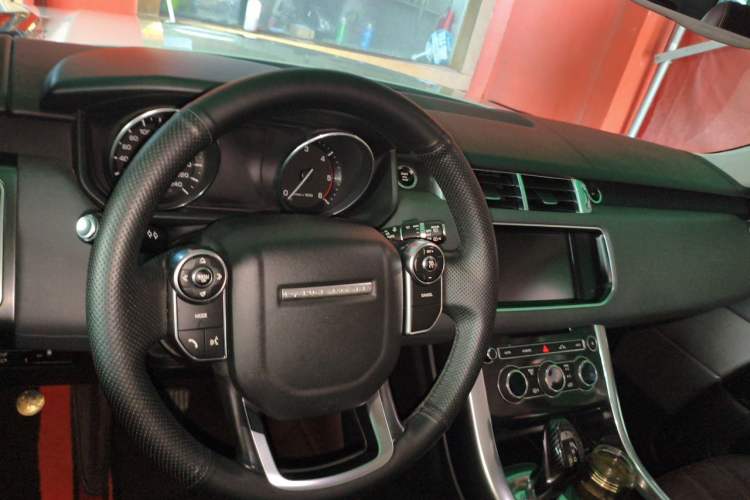 Used Land Rover Range Sport 2015 3.0 SDV6 HSE Steering Wheel