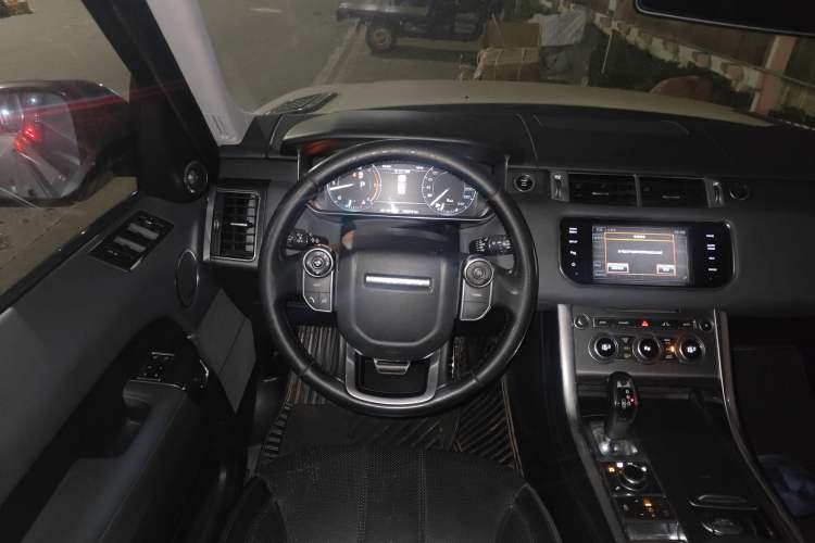 Used Land Rover Range Sport 2015 3.0 SDV6 HSE DYNAMIC Steering Wheel
