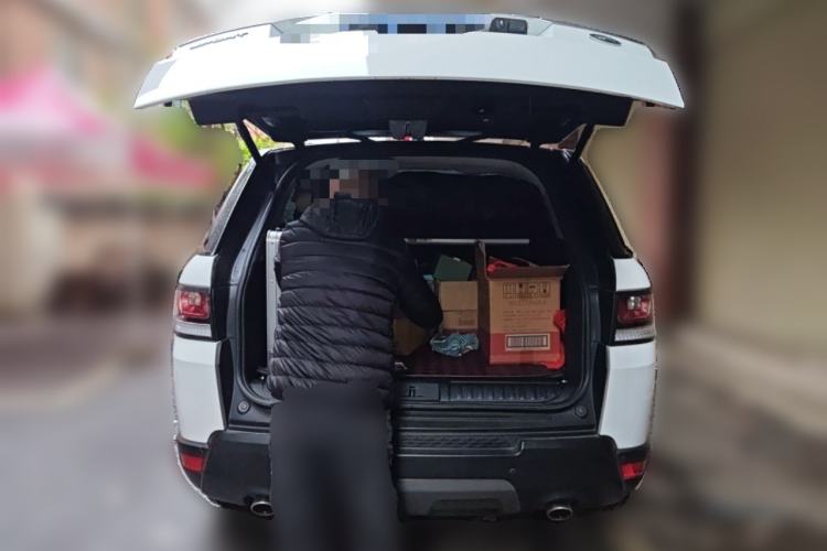 Used Land Rover Range Sport 2015 3.0 SDV6 HSE Trunk
