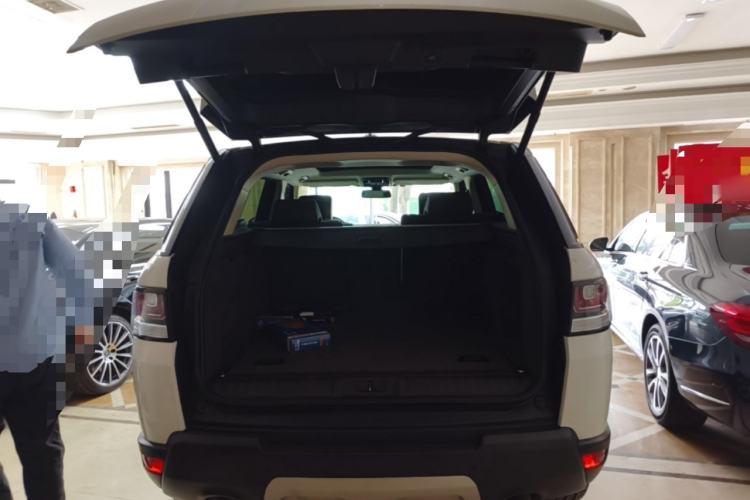 Used Land Rover Range Sport 2015 3.0 SDV6 HSE Trunk