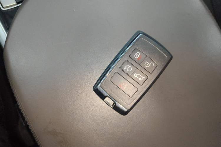 Used Land Rover Range Sport 2015 3.0 SC V6 HSE Vehicle Key