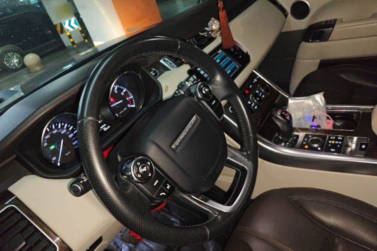 Used Land Rover Range Sport 2015 3.0 SC V6 HSE Steering Wheel
