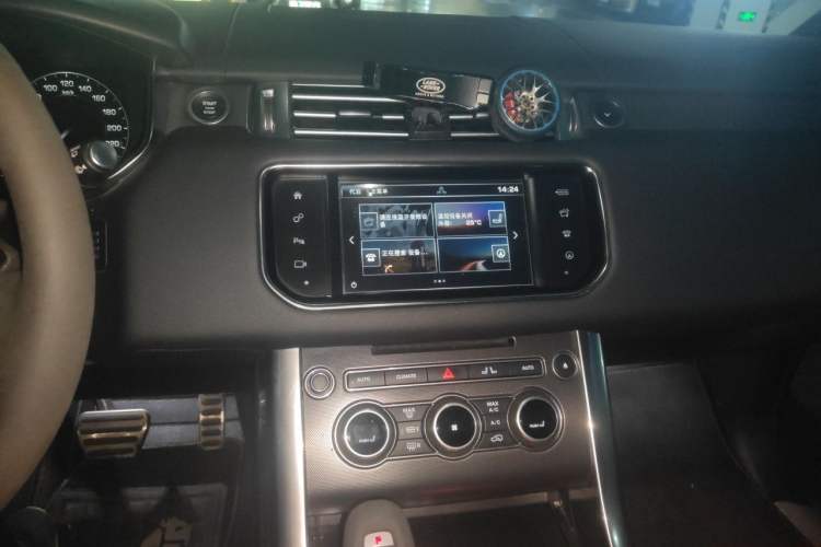Used Land Rover Range Sport 2016 3.0 SC V6 HSE DYNAMIC Audio And AC Panel