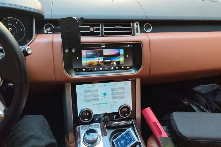 Used Land Rover Range Sport  Audio And AC Panel