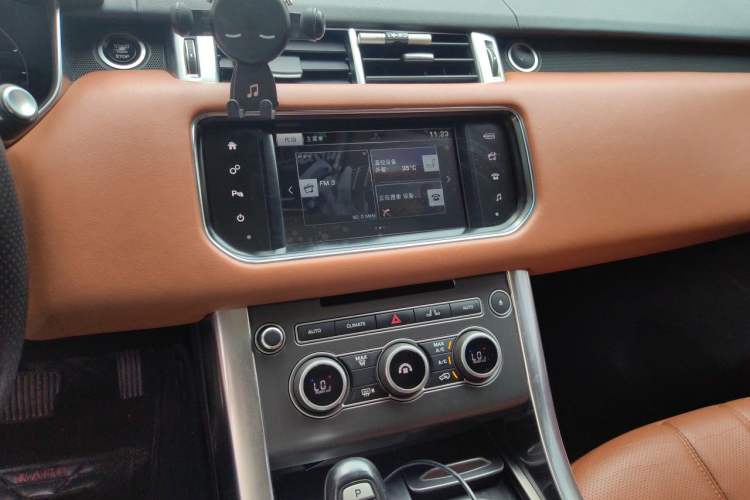 Used Land Rover Range Sport  Audio And AC Panel