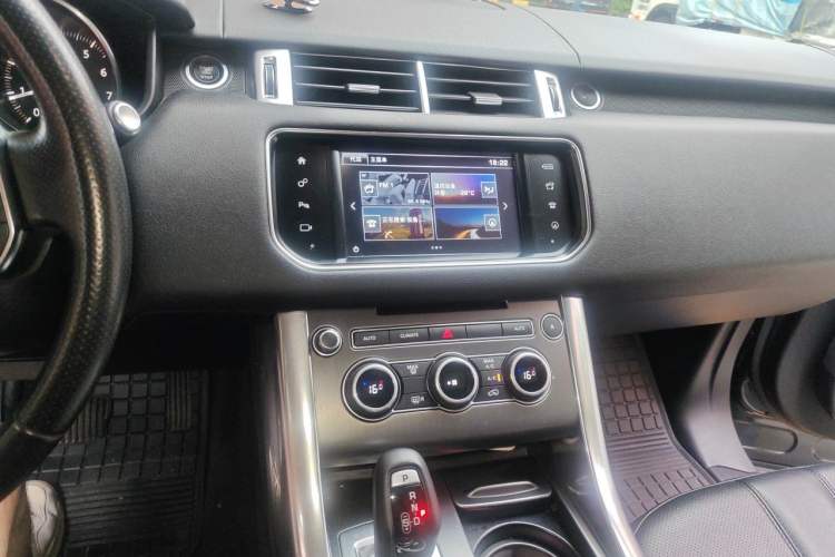 Used Land Rover Range Sport 2016 3.0 SC V6 SE Audio And AC Panel