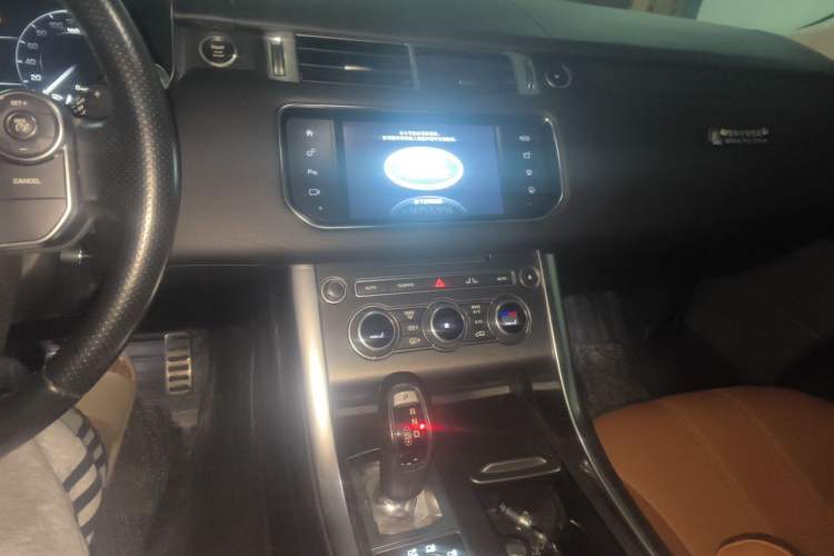 Used Land Rover Range Sport 2016 3.0 V6 SC HSE Dynamic Audio And AC Panel