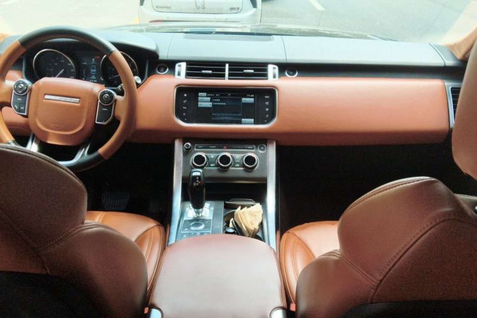 Used Land Rover Range Sport  Center Console