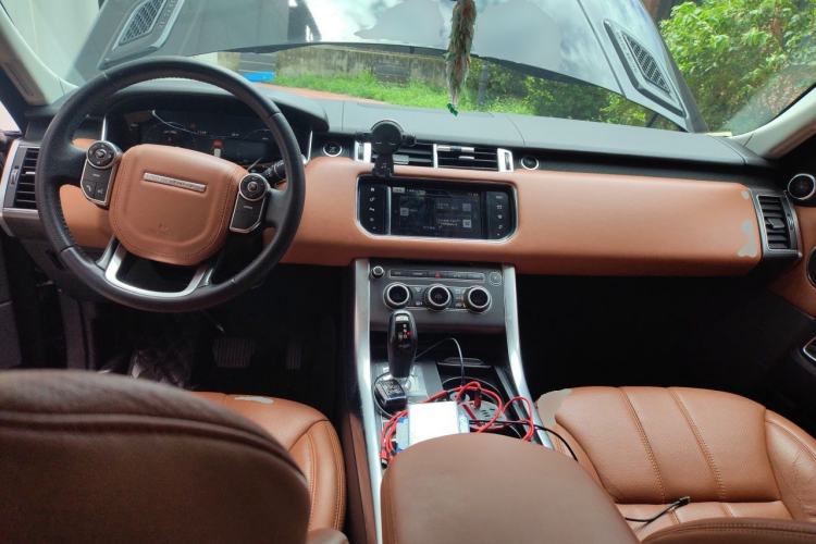 Used Land Rover Range Sport  Center Console