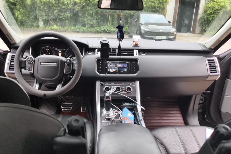 Used Land Rover Range Sport 2016 3.0 SC V6 HSE DYNAMIC Center Console